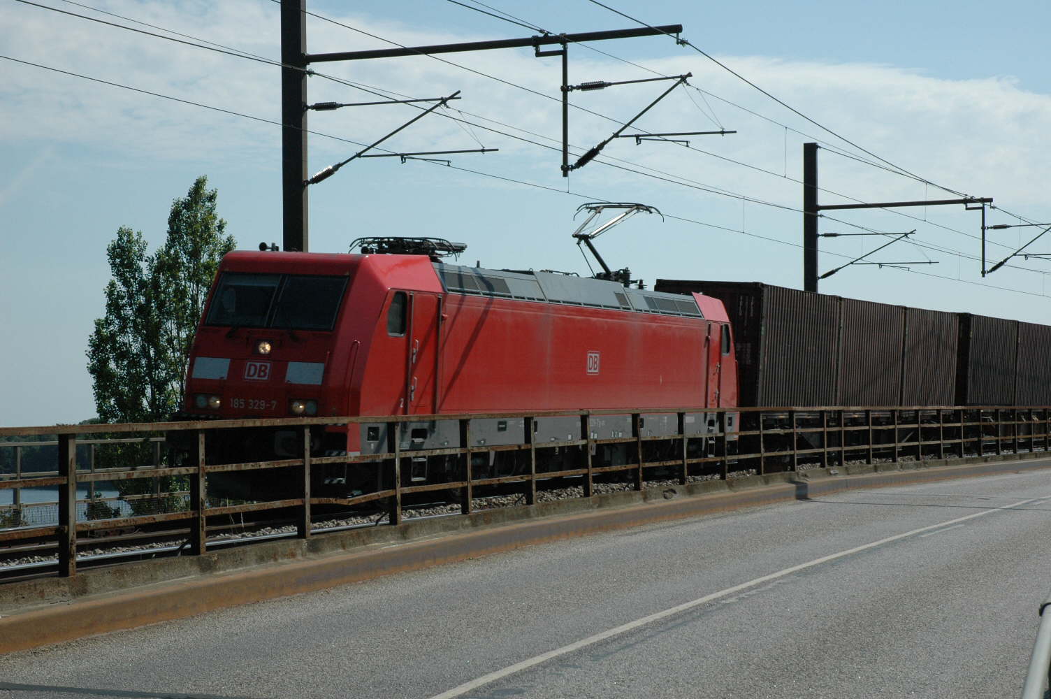 BR 185 329-7 Lillebltsbroen den 09-07-2010